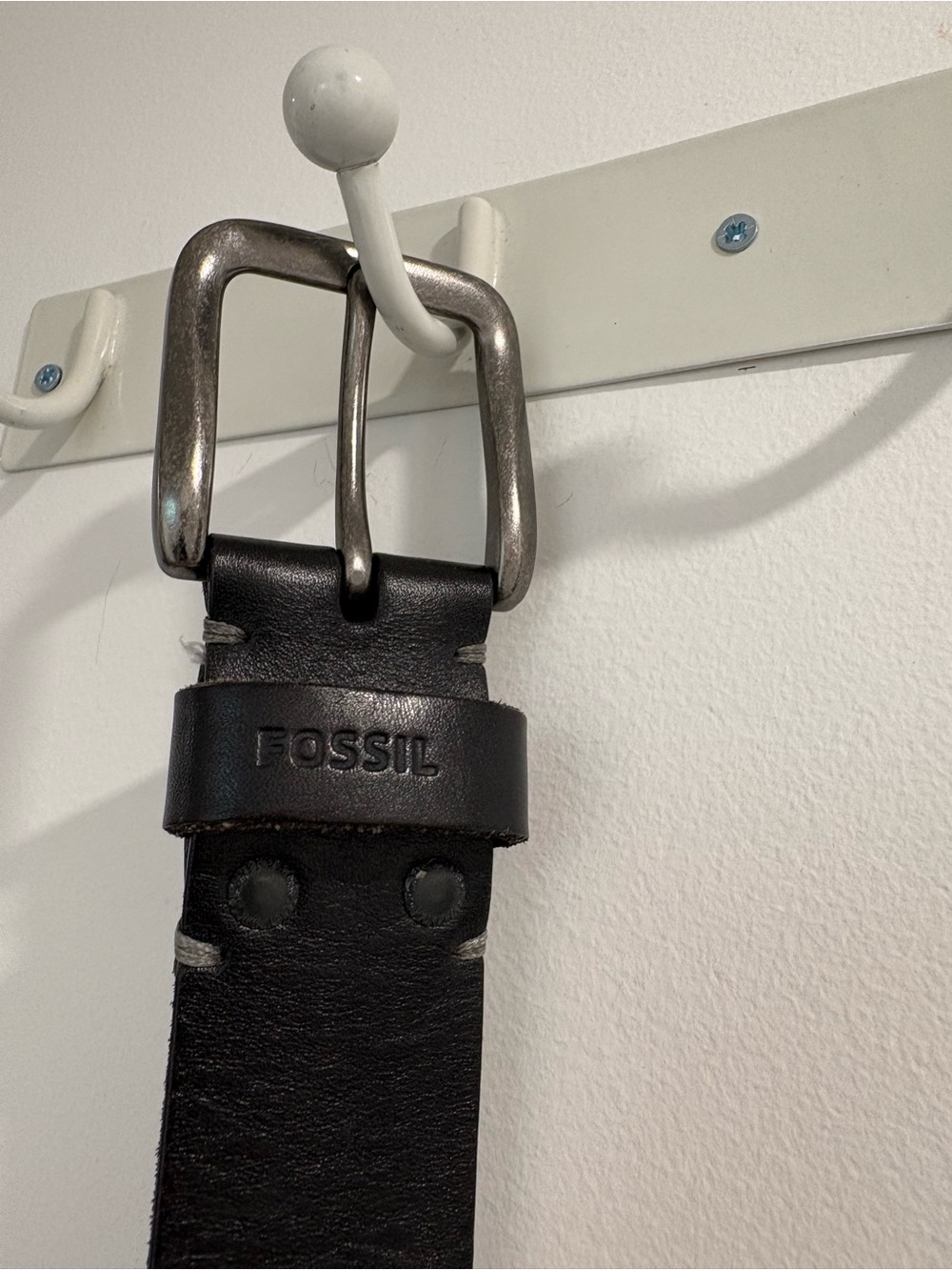 Fossil Men's Black Leather Belt with Silver Buckle 44
